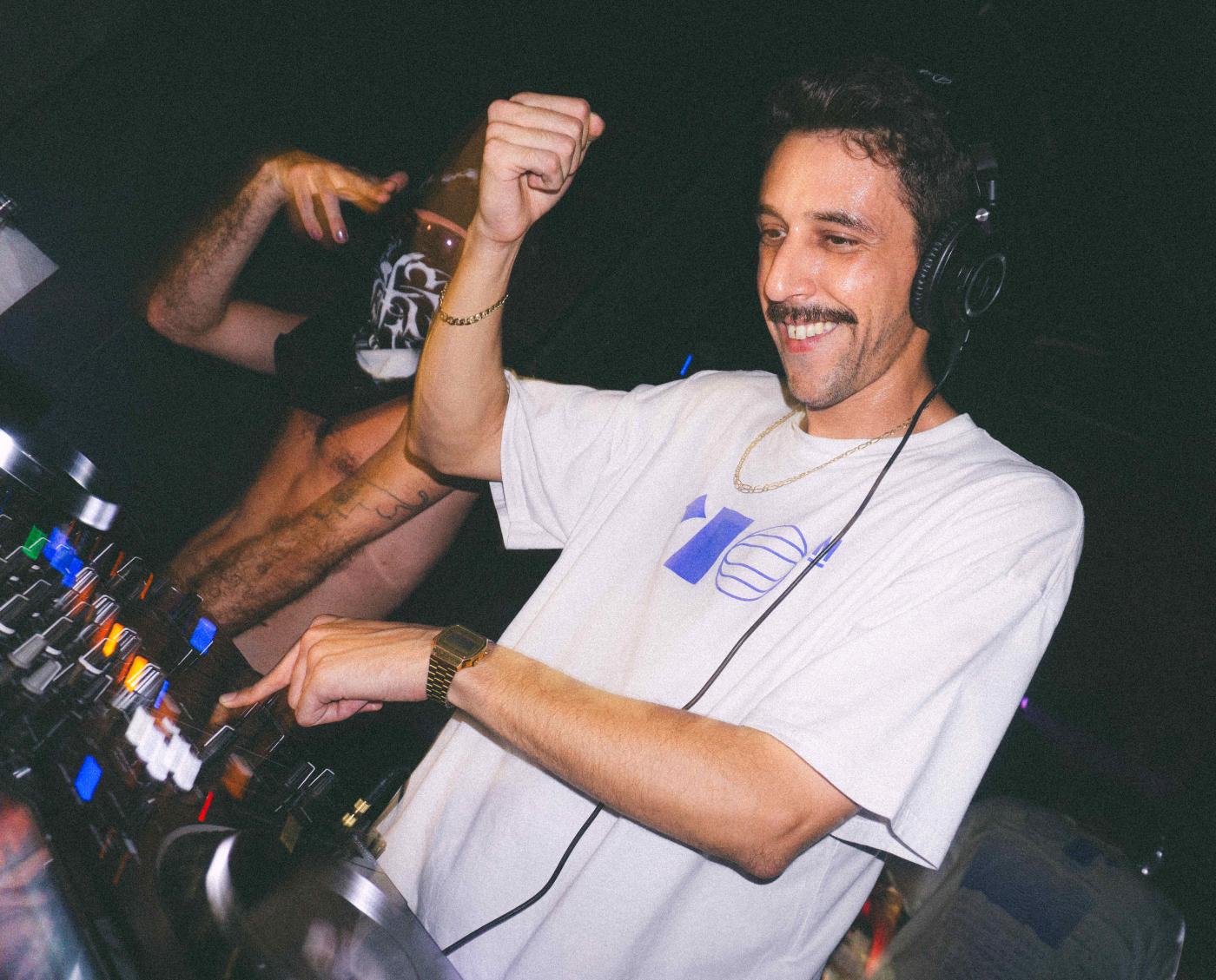 Lukrø&nbsp;B2B Dr.100 representaron la casa